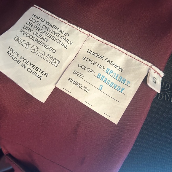 Unique Fashion formal dress
👗OFFERS WELCOME
CLOSET CLEAN OUT❤️ - Picture 9 of 10